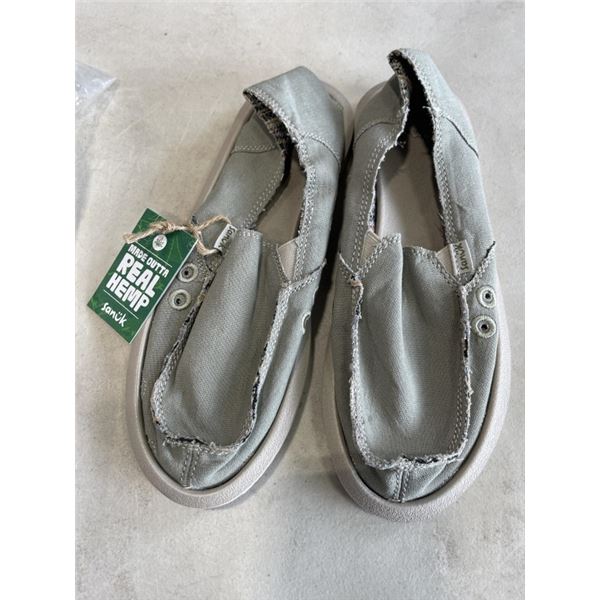 SANUK WOMANS DONNA HEMP SHOES. SIZE 6 US