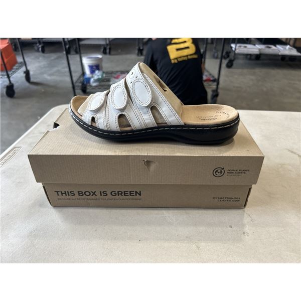 CLARKS COLLECTION WOMANS LEISA CACTI Q WHITE LEATHER SANDLES. SIZE 8