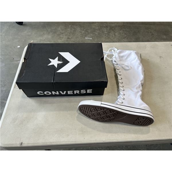 CONVERSE UNISEX WHITE CHUCK TAYLOR ALL STAR BOOTS. SIZE 9.5 MENS, 11.5 WOMANS