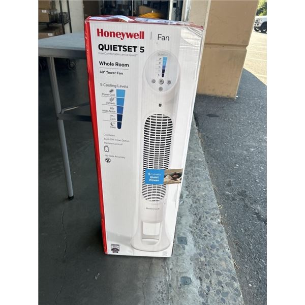 HONEYWELL 40" QUIETSET OSCILLATING TOWER FAN - TESTED WORKING