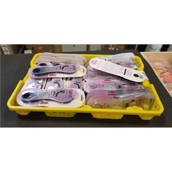 PLASTIC TRAY OF TANA ULTRA SLIM 3/4 GEL INSOLES.
