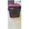 Image 2 : AS NEW POSITIVE GRID SPARK MINI PORTABLE SMART GUITAR AMP AND WIRELESS SPEAKER IN BURGUNDY