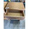 Image 5 : 2 NIGHTSTANDS WITH ONE DRAWER