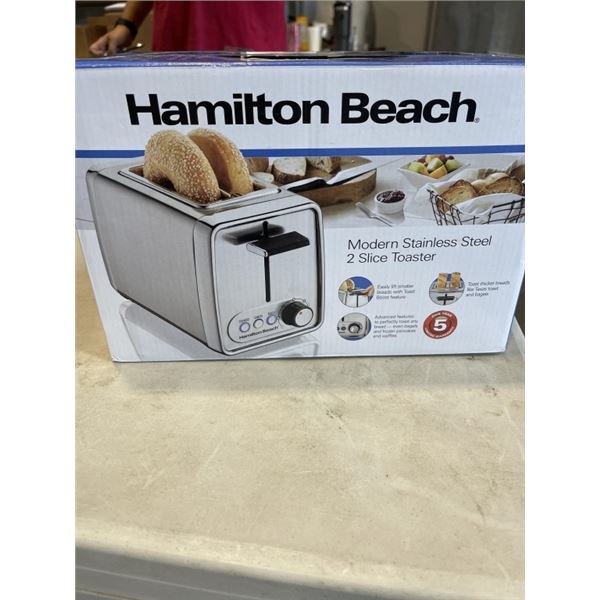 HAMILTON BEACH 2 SLICE MODERN CHROME TOASTER - TESTED WORKING