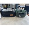 Image 2 : 2 ARMY GREEN FORABEST ELECTRIC LUNCH BOXES