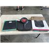 Image 1 : 3 ADAMSON SCALES INCLUDING MODELS A21 & HYBRID