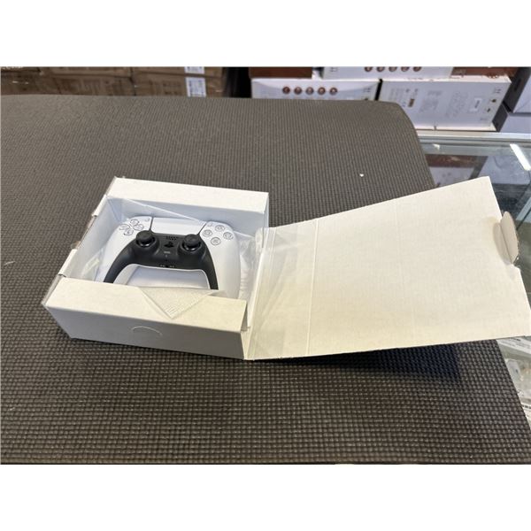 PS5 WHITE DUALSENSE WIRELESS CONTROLLER - TESTED WORKING, RETAIL $94
