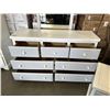 Image 6 : 2 TONE DRESSER AND MATCHING NIGHT STAND