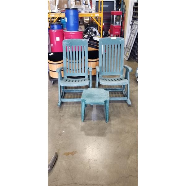 2 GREEN FOLDABLE PATIO CHAIRS AND A GREEN STOOL