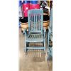 Image 3 : 2 GREEN FOLDABLE PATIO CHAIRS AND A GREEN STOOL