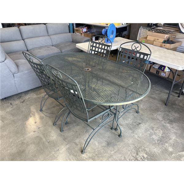 METAL OUTDOOR PATIO TABLE W/ 4 CHAIRS
