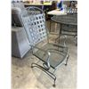 Image 4 : METAL OUTDOOR PATIO TABLE W/ 4 CHAIRS