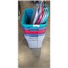 Image 1 : 6 PLASTIC STORAGE TOTES WITH LIDS