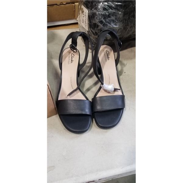 CLARK COLLECTIONS WOMANS AMBYRLN BAY BLACK LEATHER SANDLES