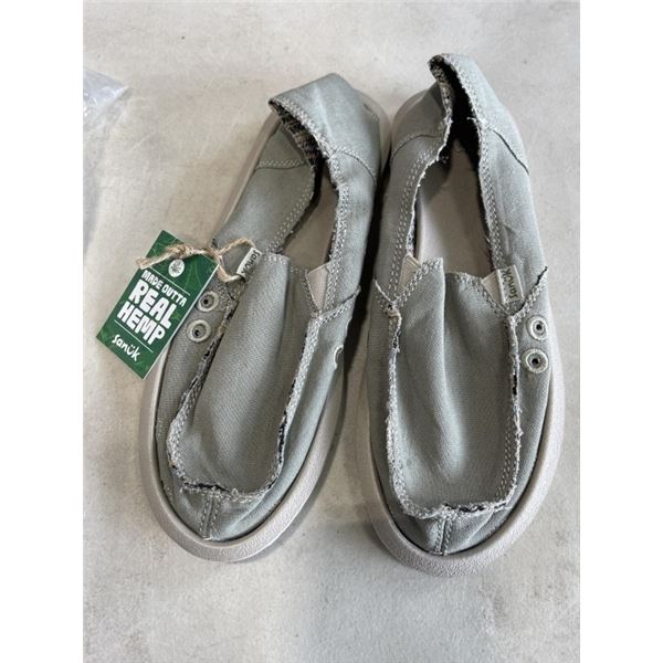 SANUK WOMANS DONNA HEMP SHOES. SIZE 6 US
