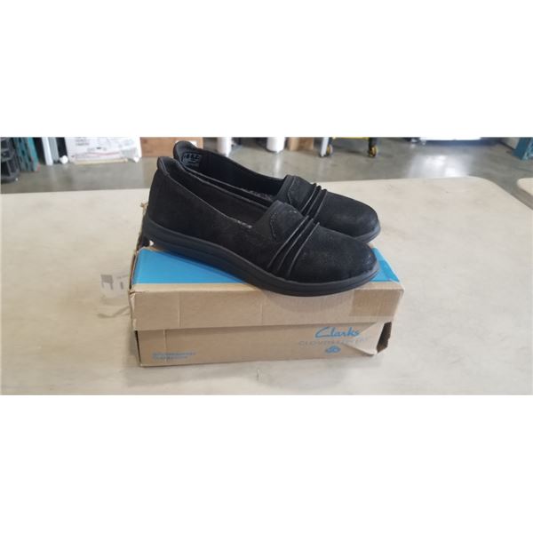 CLARKS CLOUDSTEPPERS WOMANS BREEZE SOL BLACK LOAFERS. SIZE 6.5 M