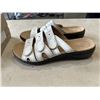 Image 3 : CLARKS COLLECTION WOMANS LEISA CACTI Q WHITE LEATHER SANDLES. SIZE 8 US