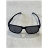 Image 2 : 2 PAIRS OF FOSTER GRANT SUNGLASSES. 1 PAIR IS POLARIZED