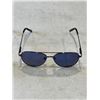 Image 3 : 2 PAIRS OF FOSTER GRANT SUNGLASSES. 1 PAIR IS POLARIZED