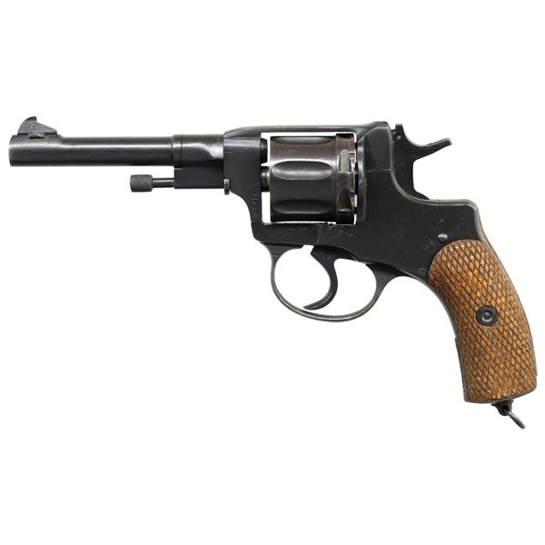 RUSSIAN MODEL 1895 NAGANT DOUBLE ACTION REVOLVER.
