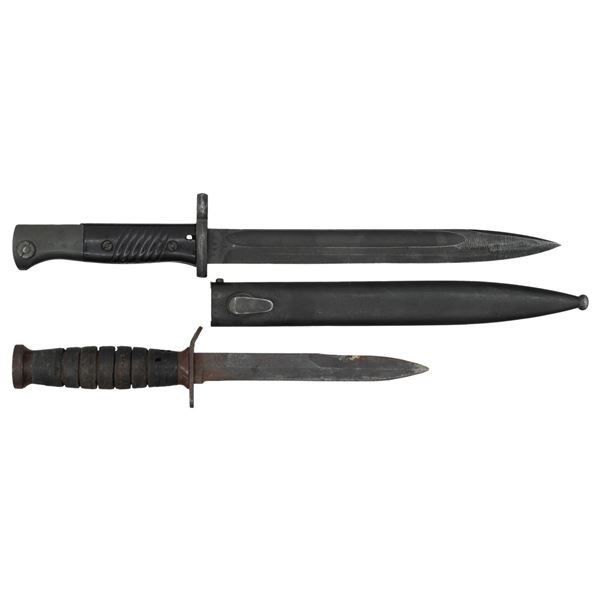 LOT OF TWO WW2 EDGED WEAPONS.