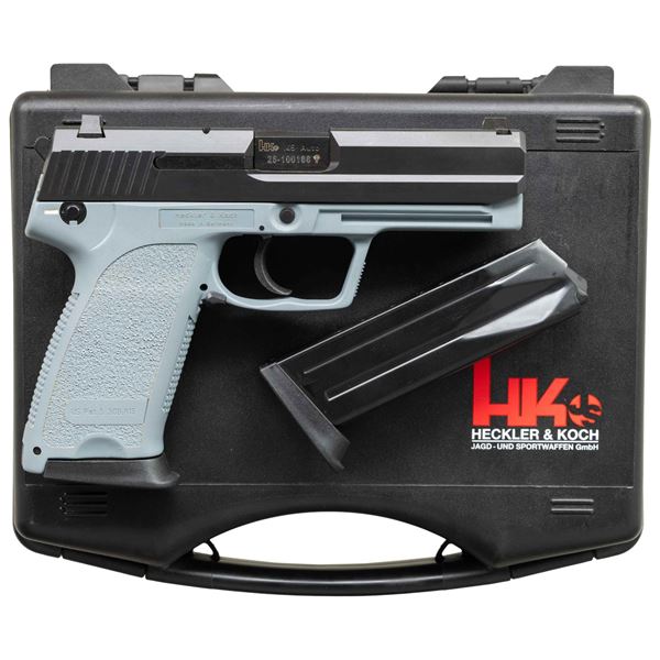 HK USP 45 GRAY SEMI AUTO PISTOL WITH CASE.