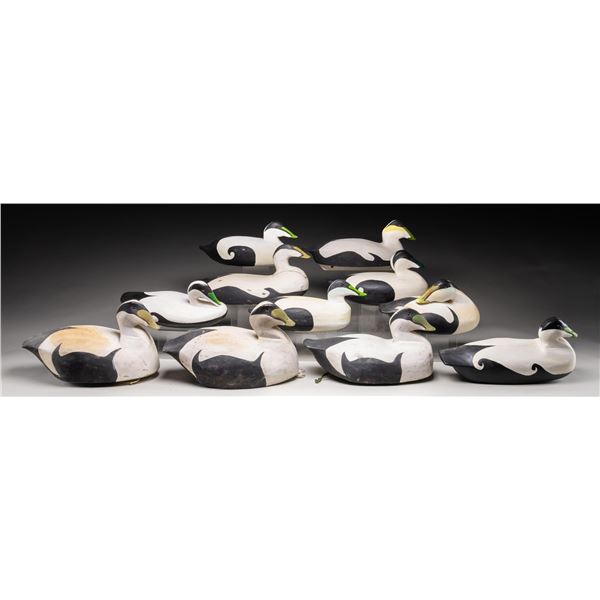 11 ROBERT HOLZWORTH EIDER WOODEN WORKING DECOYS.