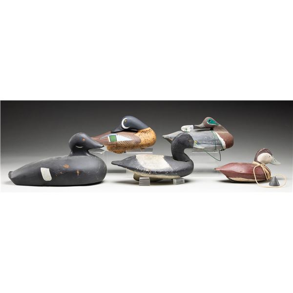 5 UNSIGNED WOODEN DECOYS.