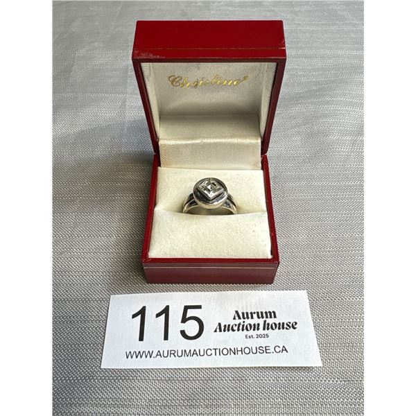 Very Nice Size 7 Sterling Silver 925 Ring W/ Stone