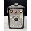 Image 2 : 2 Antique Cameras