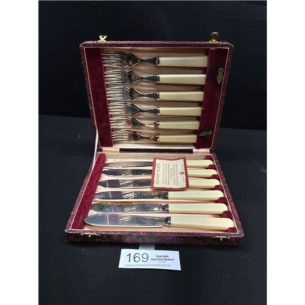 Lovely Antique Boxed Silver Plated Cutlery Set Made in England