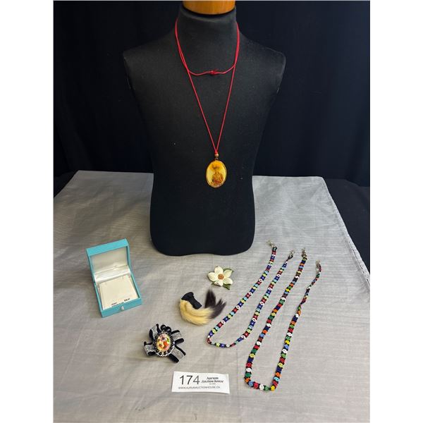 Vintage Collectible Jewelry Lot of Beaded Necklaces, Pendants etc