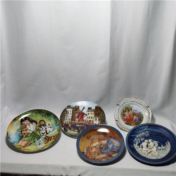 Vintage/ Antique Collectors Plates Lot