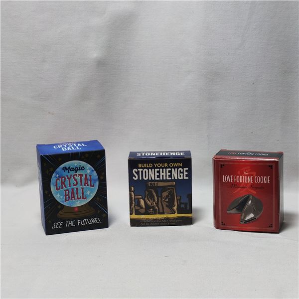 Desktop Novelty Lot