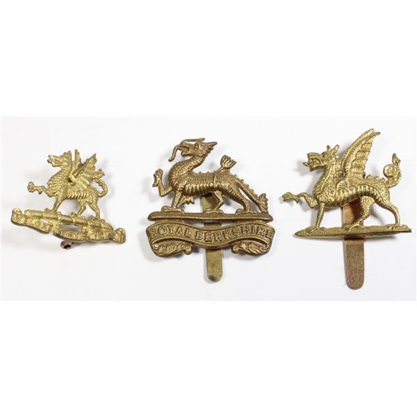 #661 WW2 Royal Berkshire Cap badge lot