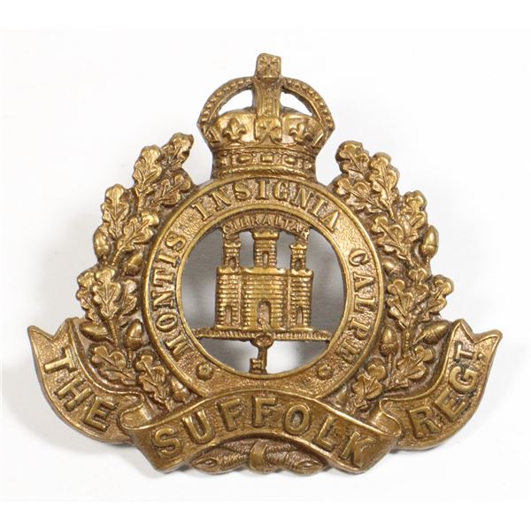 #671 The Suffolk Regiment British Cap Badge Gaunt