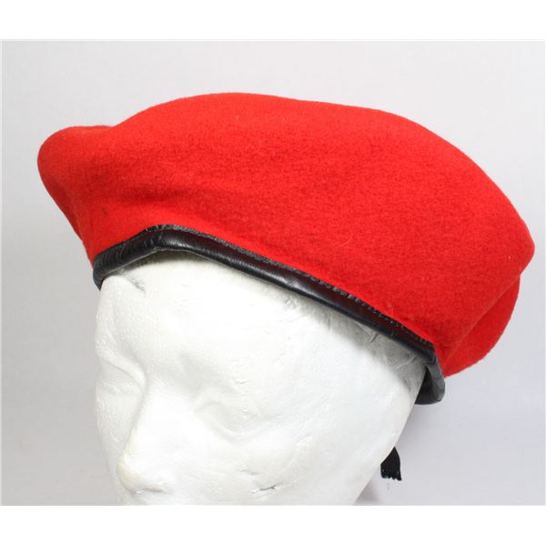 #919 1952 Canadian Red Beret Made in Quebec