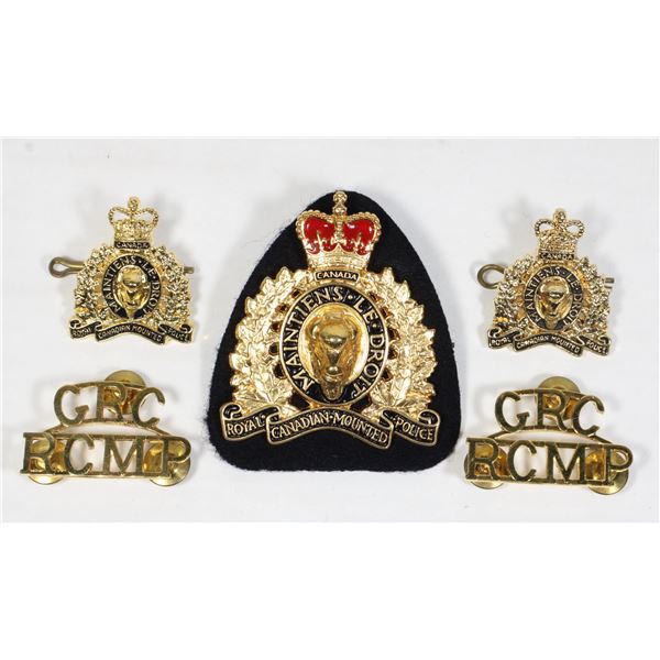 #1301 1980's RCMP Solid Back Cap Badge Collar Set