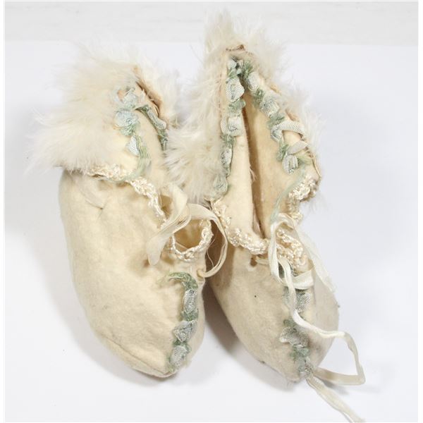 #1481 Canadian Aboriginal Children's Boots