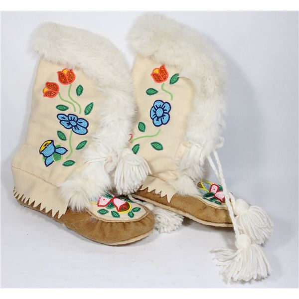 #1482  Canada First Nations Mukluks Boots w/ Fur