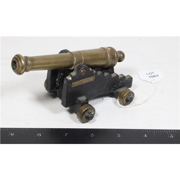 #1563 5.5In Brass and Wood Artillery Cannon Model