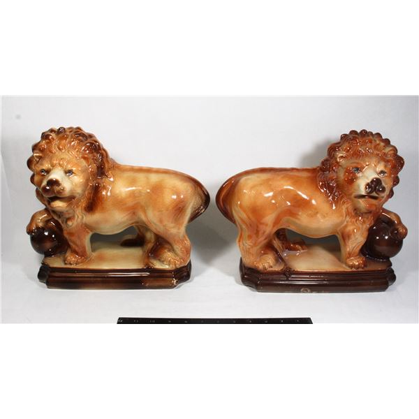 #1566 Victorian Staffordshire Lion Porcelain Pair