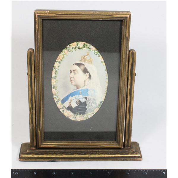 #1626 Queen Victoria Framed Swinging Desk Portrait