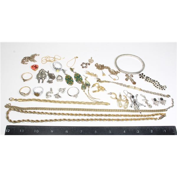 #1709 Large lot of Ladies Costume Jewelry