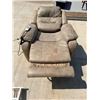 Image 11 : ELECTRIC RECLINER WITH LUMBAR AND HEAD REST ADJUST - WORKS!