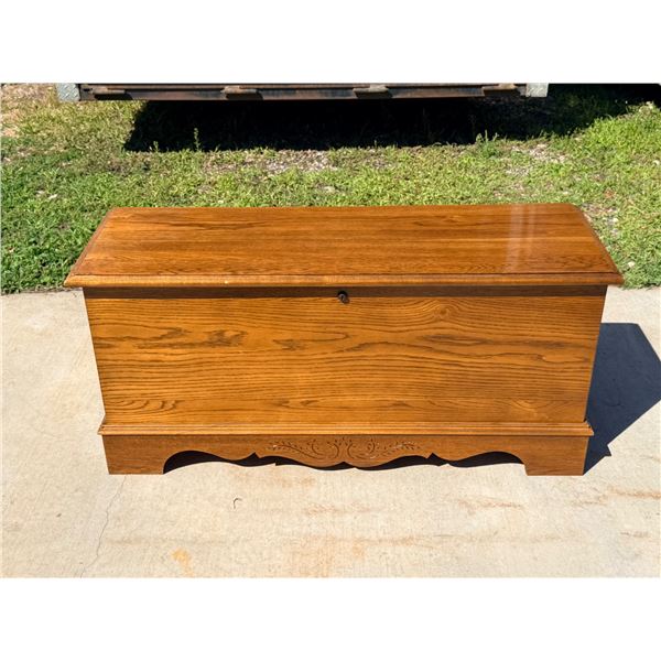 LANE CEDAR CHEST - ALMOST IDENTICAL TO THE LANE CEDAR CHEST IN LOT 5