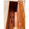 Image 8 : LANE CEDAR CHEST - ALMOST IDENTICAL TO THE LANE CEDAR CHEST IN LOT 5