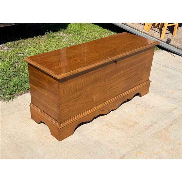 LANE CEDAR CHEST - ALMOST IDENTICAL TO THE LANE CEDAR CHEST IN LOT 4