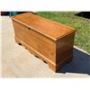 Image 7 : LANE CEDAR CHEST - ALMOST IDENTICAL TO THE LANE CEDAR CHEST IN LOT 4