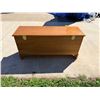 Image 8 : LANE CEDAR CHEST - ALMOST IDENTICAL TO THE LANE CEDAR CHEST IN LOT 4